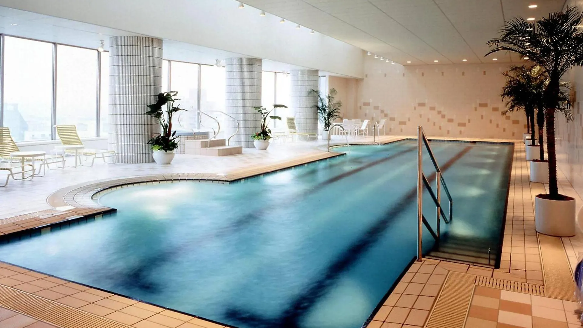 Hotel The Westin Osaka 5*,