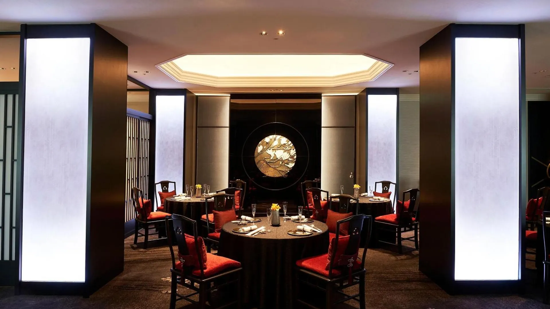 The Westin Osaka Hotel 5*,  Japão