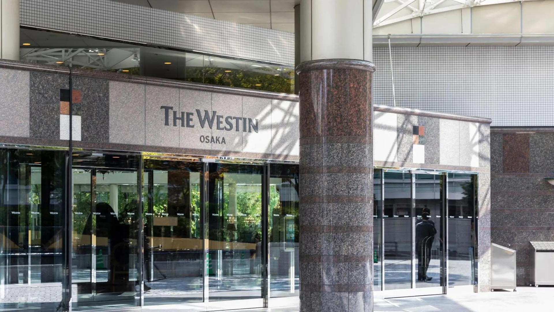 The Westin Osaka Hotel 5*,  Japão